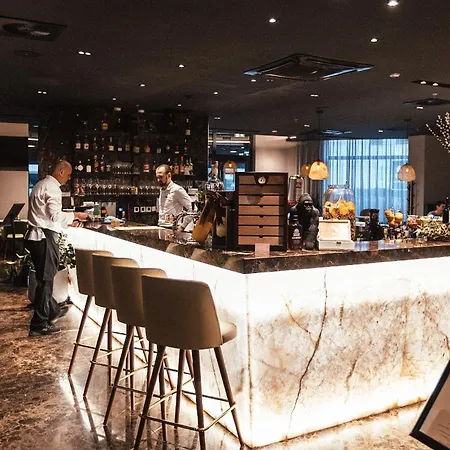 City Hotel Dubrovnik 4* Дубровник