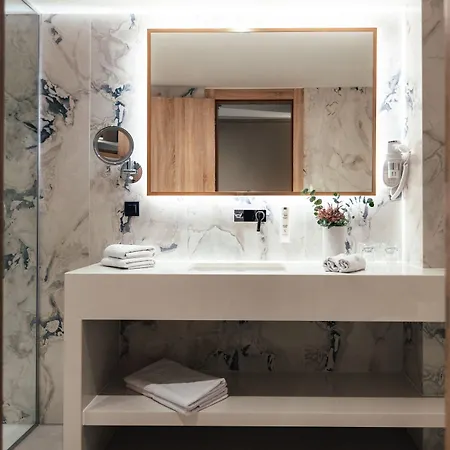 City Hotel Dubrovnik 두브로브니크